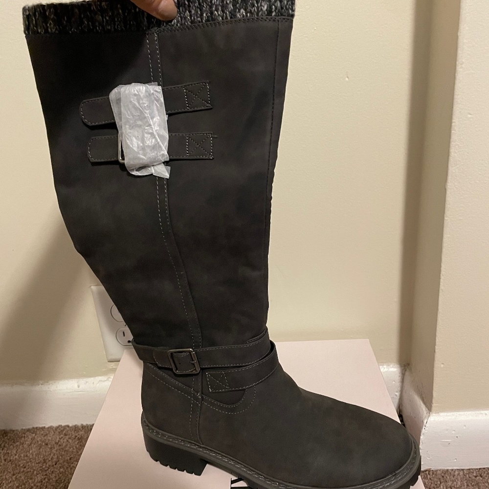 Flat boot